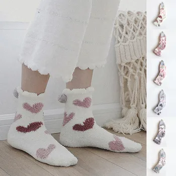 Coral Velvet moteriškos kojinės yra mielos ir saldžios. Žieminės sutirštintos vidutinio vamzdžio kojinės Grindys Kojinės Kojinės Kojinės - Nuotrauka 2  